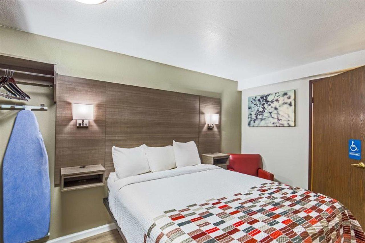 Ramada By Wyndham Medford Airport North Motel Eksteriør billede