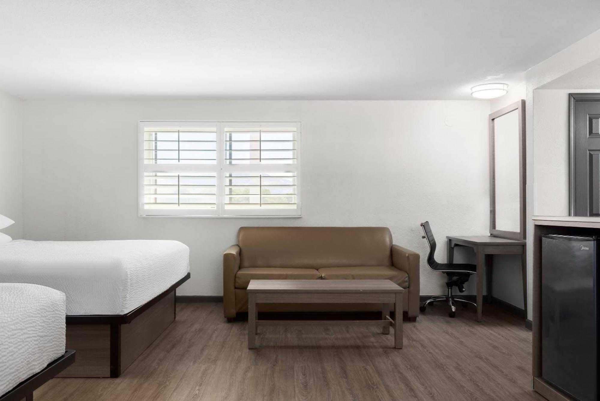 Ramada By Wyndham Medford Airport North Motel Eksteriør billede
