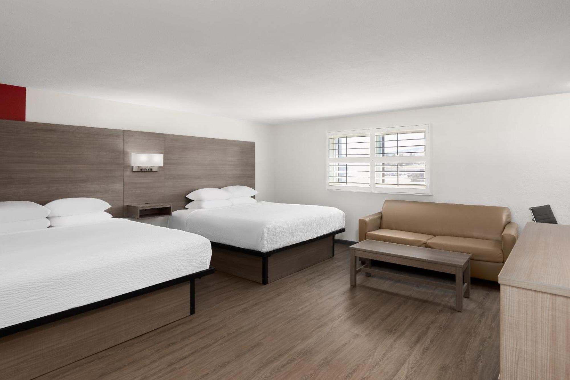 Ramada By Wyndham Medford Airport North Motel Eksteriør billede