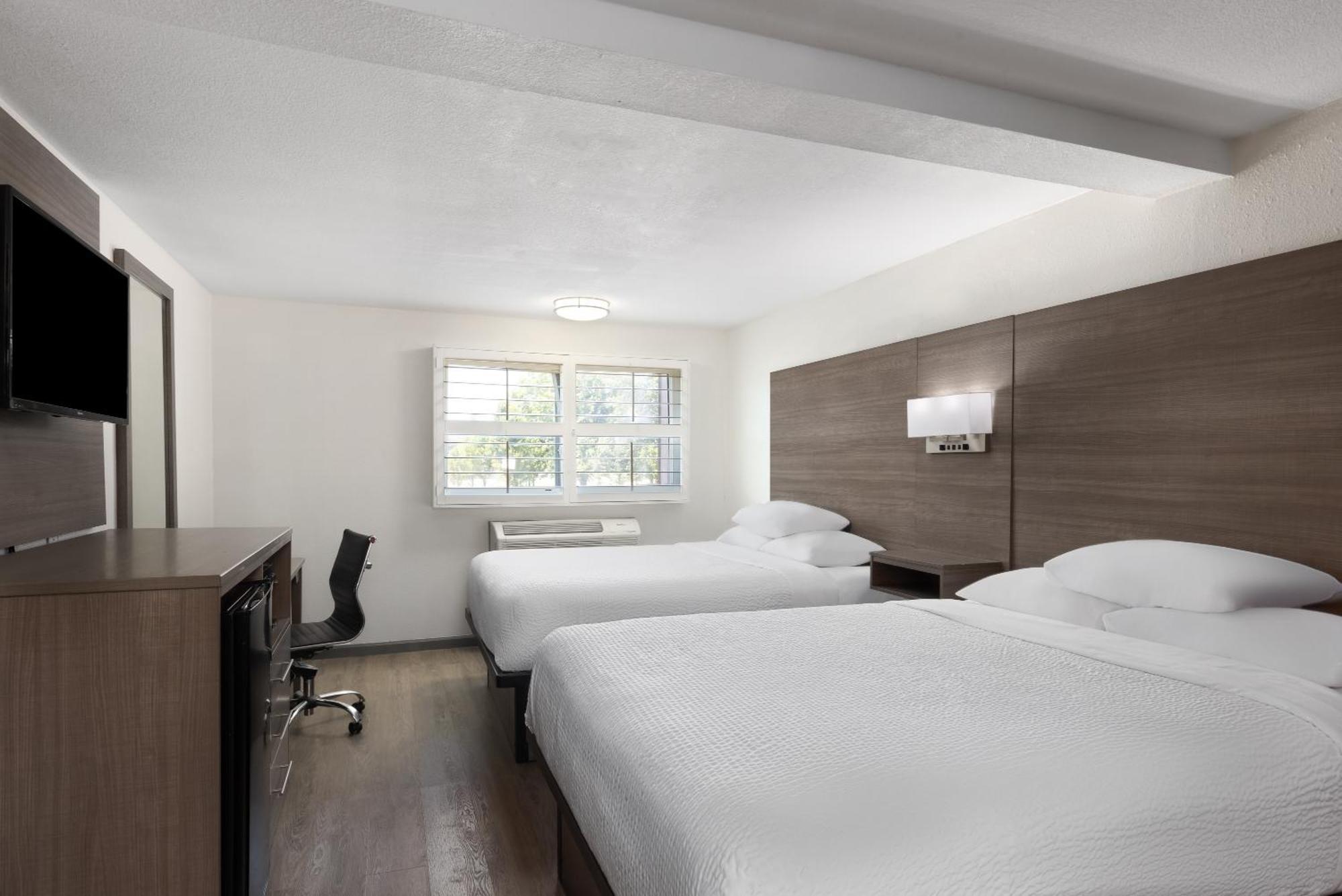 Ramada By Wyndham Medford Airport North Motel Eksteriør billede
